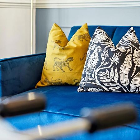 Long Term And Summer Special Offer! 5-Bedroom Spacious, Stunning Design, Sociable Areas & Cosy House Near South Downs Park, Sleeps 11 With Games Room, Private Parking And Garden- By Blue Puffin Stays Waterlooville Bagian luar foto
