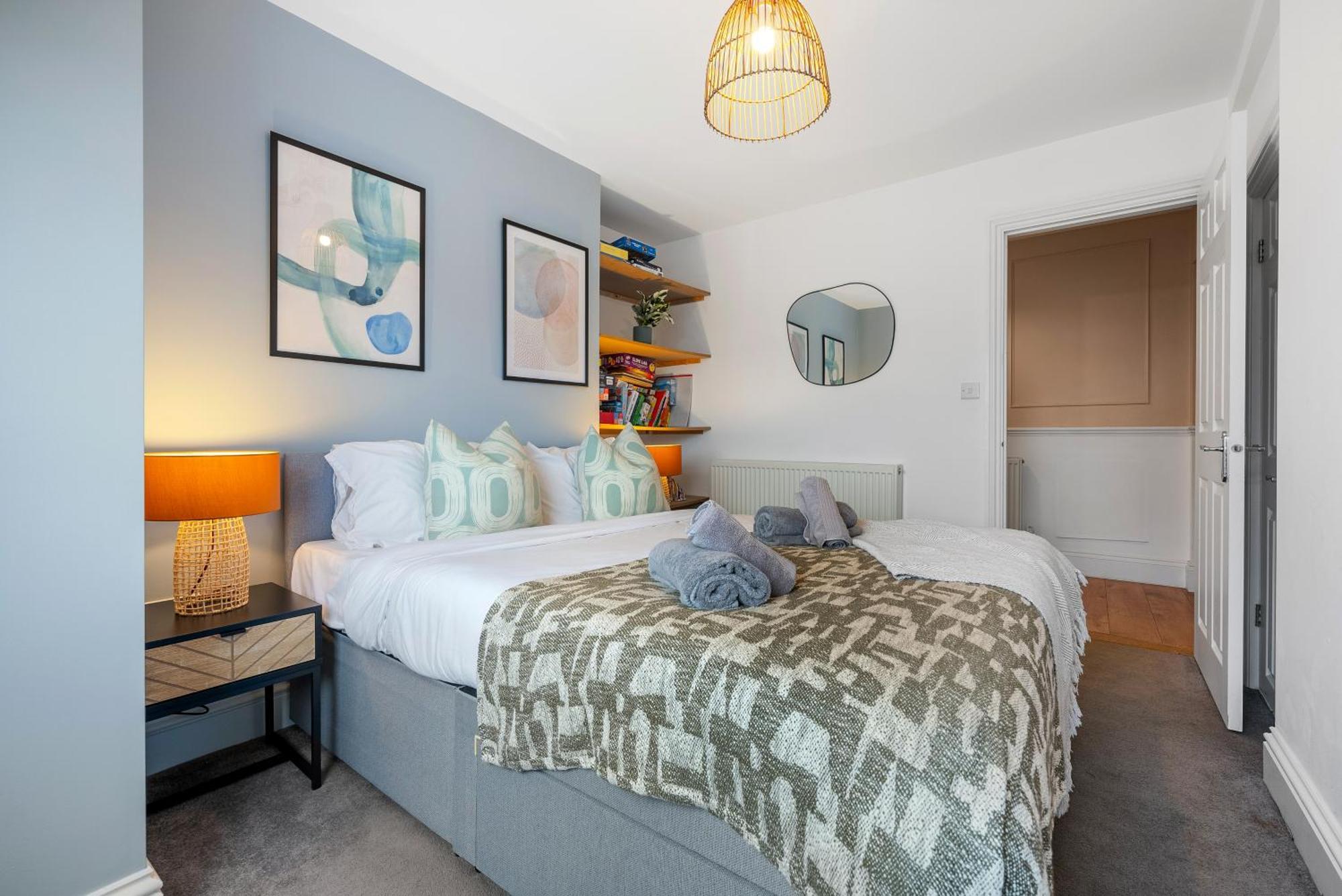 Long Term And Summer Special Offer! 5-Bedroom Spacious, Stunning Design, Sociable Areas & Cosy House Near South Downs Park, Sleeps 11 With Games Room, Private Parking And Garden- By Blue Puffin Stays Waterlooville Bagian luar foto