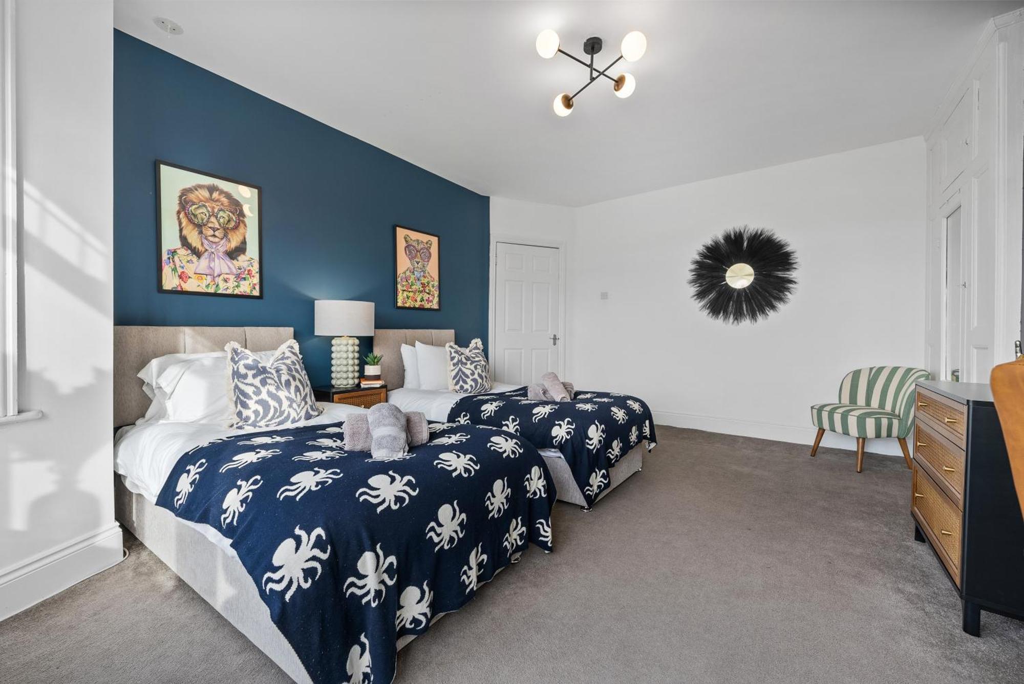 Long Term And Summer Special Offer! 5-Bedroom Spacious, Stunning Design, Sociable Areas & Cosy House Near South Downs Park, Sleeps 11 With Games Room, Private Parking And Garden- By Blue Puffin Stays Waterlooville Bagian luar foto