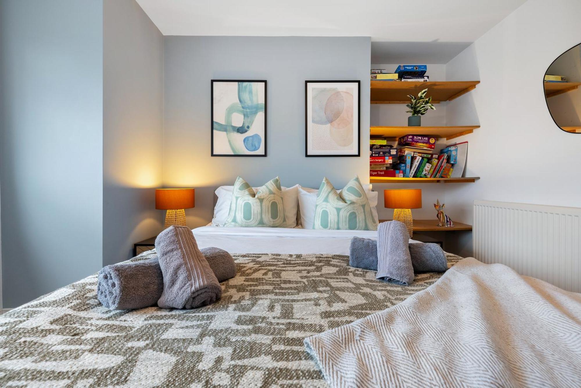 Long Term And Summer Special Offer! 5-Bedroom Spacious, Stunning Design, Sociable Areas & Cosy House Near South Downs Park, Sleeps 11 With Games Room, Private Parking And Garden- By Blue Puffin Stays Waterlooville Bagian luar foto